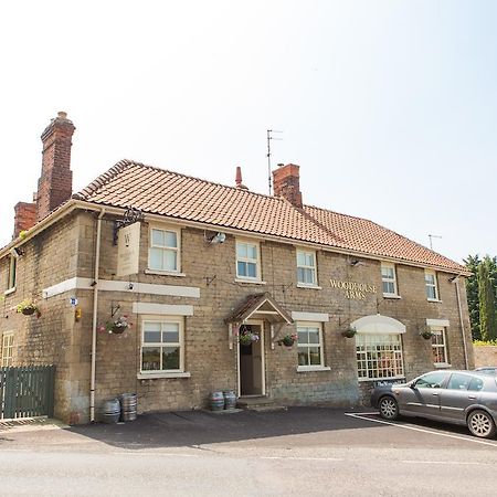 The Woodhouse Arms Hotel แกรนแธม ภายนอก รูปภาพ
